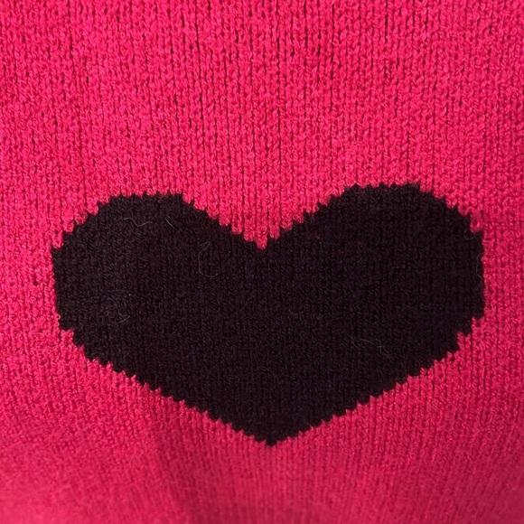 Love sweater - Picture 5 of 5